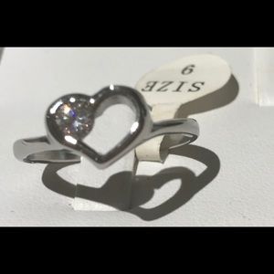 Beautiful ring design heart with stone